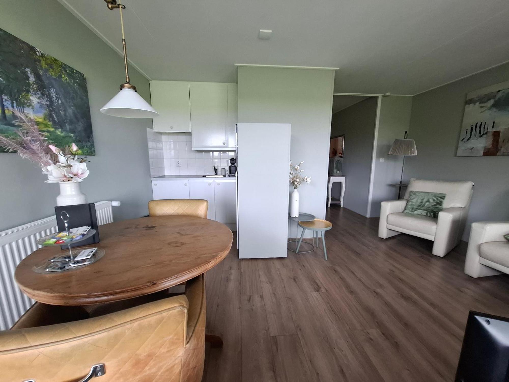 Bed & Breakfast Boszicht ลีวาร์เดิน ภายนอก รูปภาพ