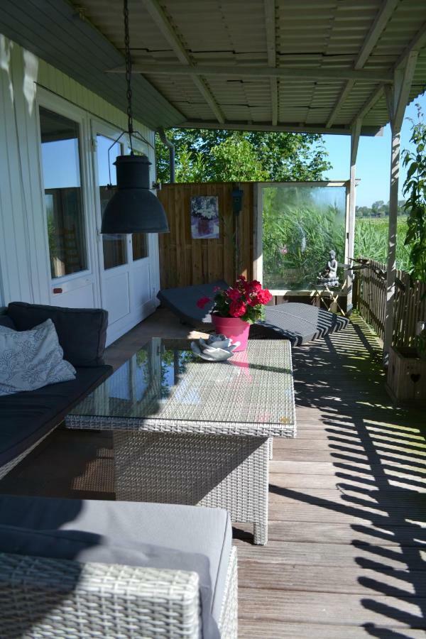 Bed & Breakfast Boszicht ลีวาร์เดิน ภายนอก รูปภาพ